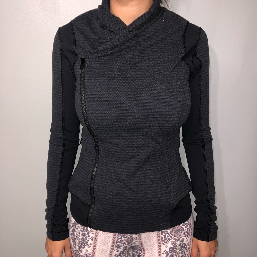 Lululemon women’s zip jacket